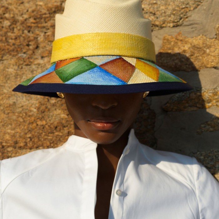 ILLUSION-COLORS-HAT-FRONT